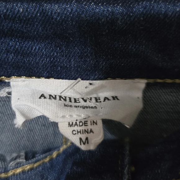 Anniewear LA High Waist Wide Flare Leg Mia Crop Jeans, Dark Wash, Raw Hem, EUC! - Picture 12 of 13